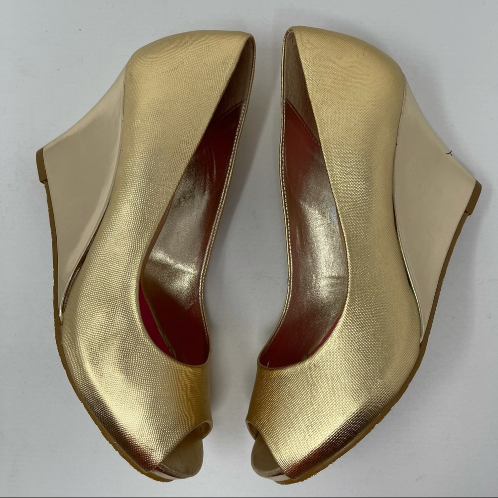 Lilly Pulitzer Resort Chic Wedge Saffian Gold Size 7.5